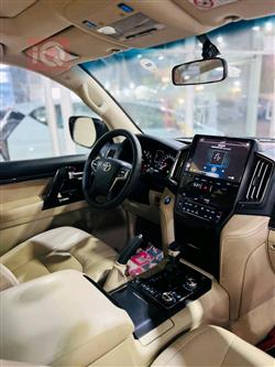 تويوتا لاندكروزر